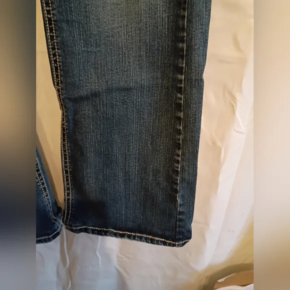 Maurices Blue Boot Cut Jeans Size 20 Regular for Women. Cute Pocket Detail. - Picture 8 of 12